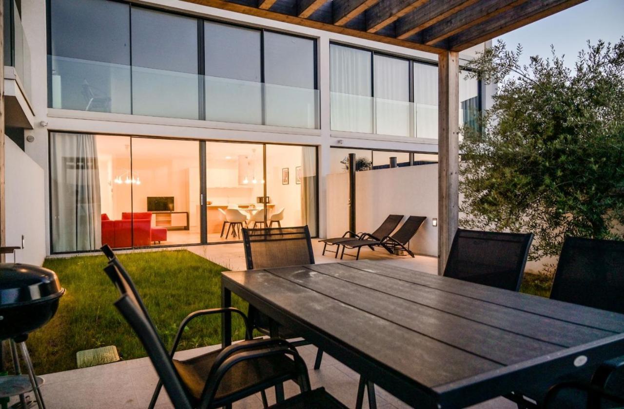 Apartment Flori With Sea View Malinska Exterior photo