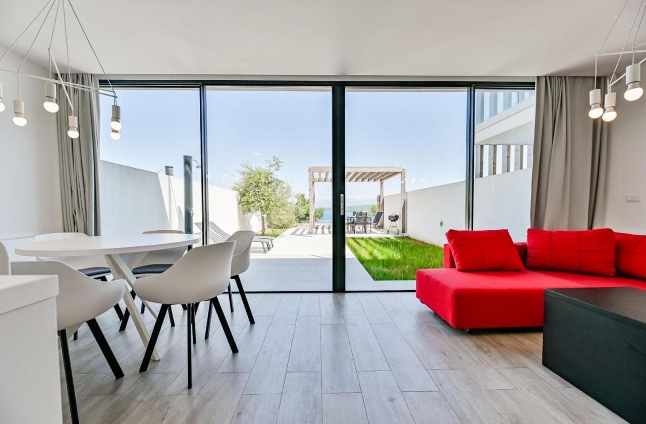 Apartment Flori With Sea View Malinska Exterior photo