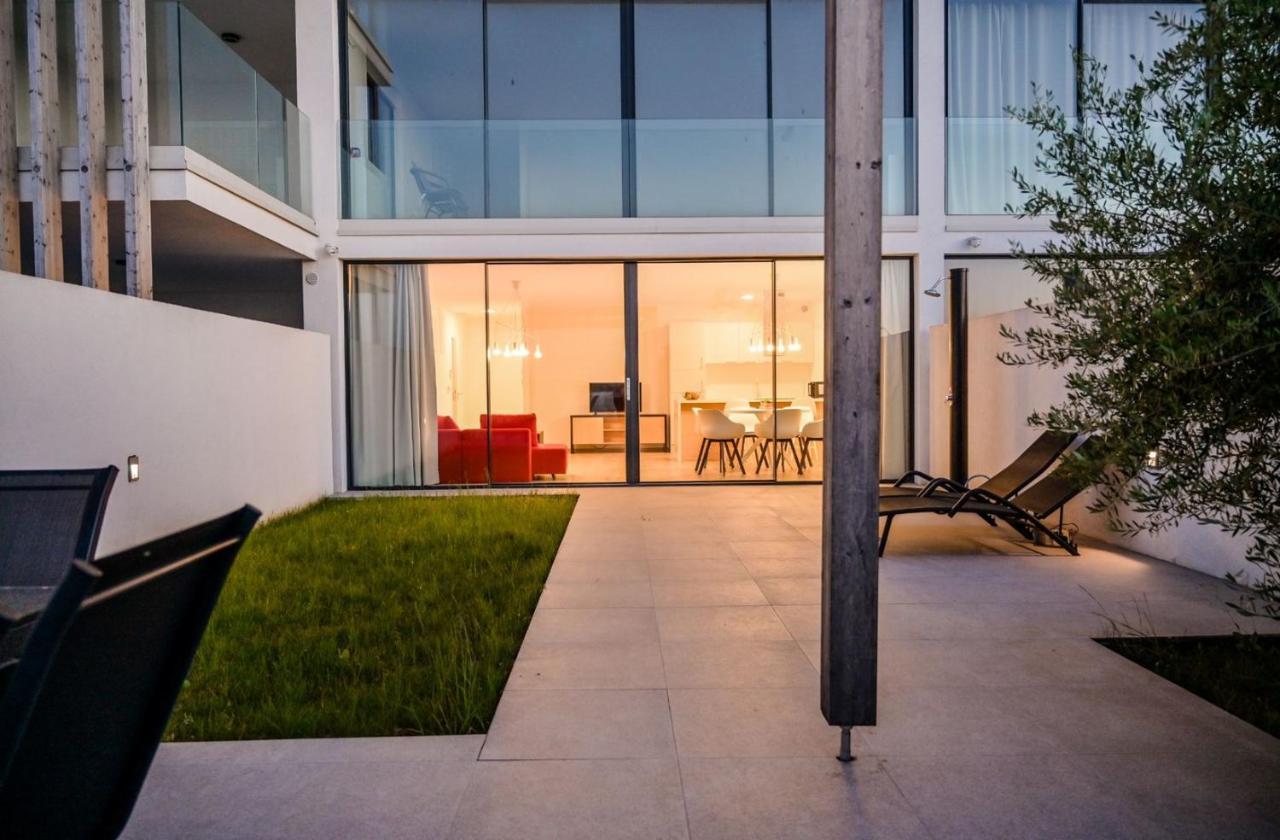 Apartment Flori With Sea View Malinska Exterior photo